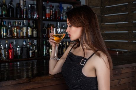L’alcoolisme (féminin) au travail – une certaine réalité !